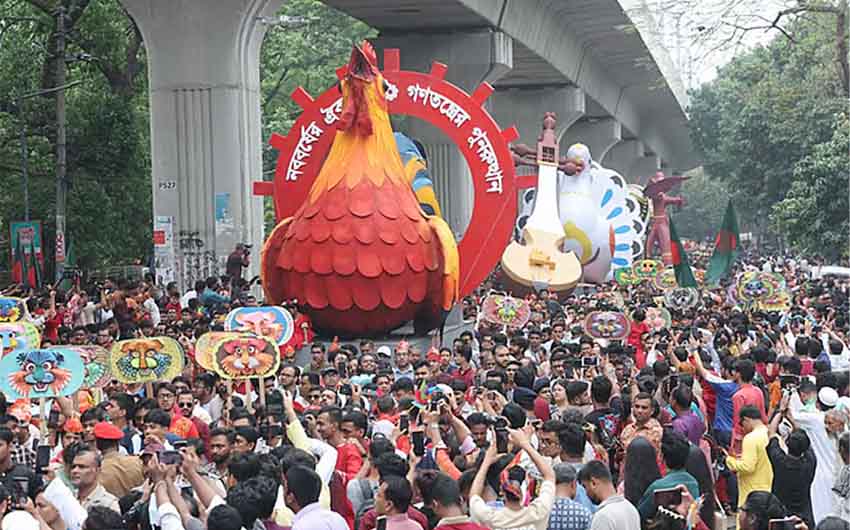 প্রাণের উৎসবে মাতোয়ারা বাঙালি 7 Dhaka