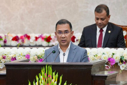জনগণের সঙ্গে দূরত্ব নয়